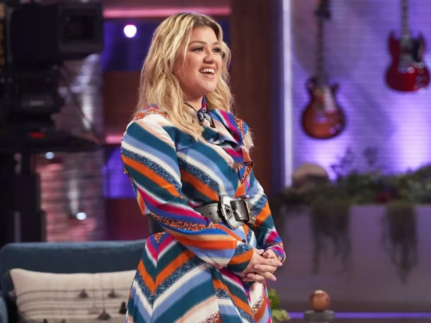 Kelly Clarkson Weight Loss Transformation Before and After Phtos