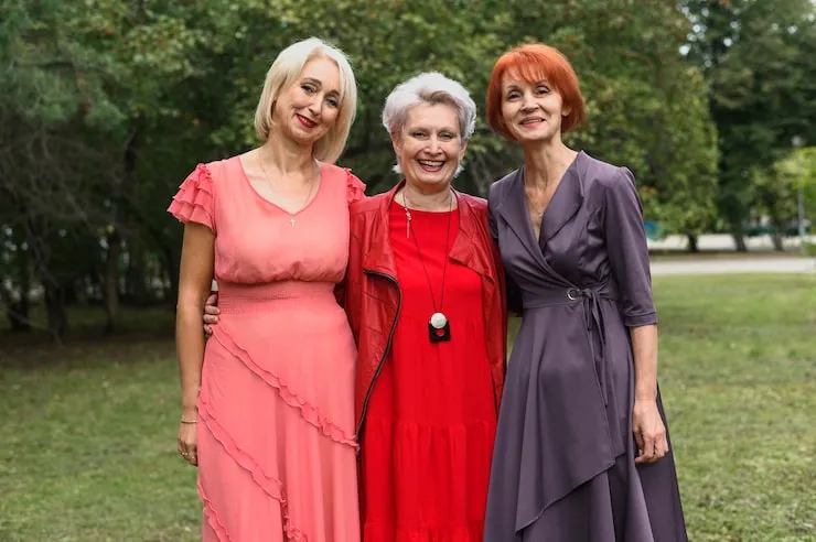 Casual Outfit Ideas for Women Over 40: Chic Everyday Looks