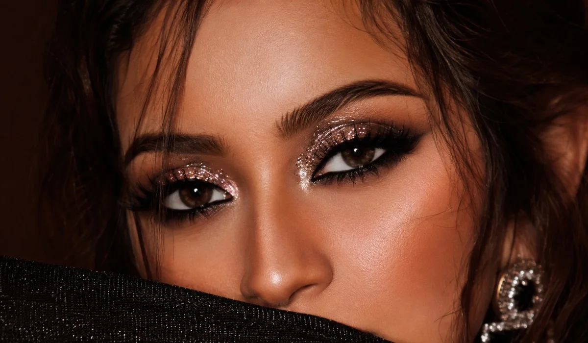 Glitter Eye Makeup Tutorial: Easy Guide for Beginners